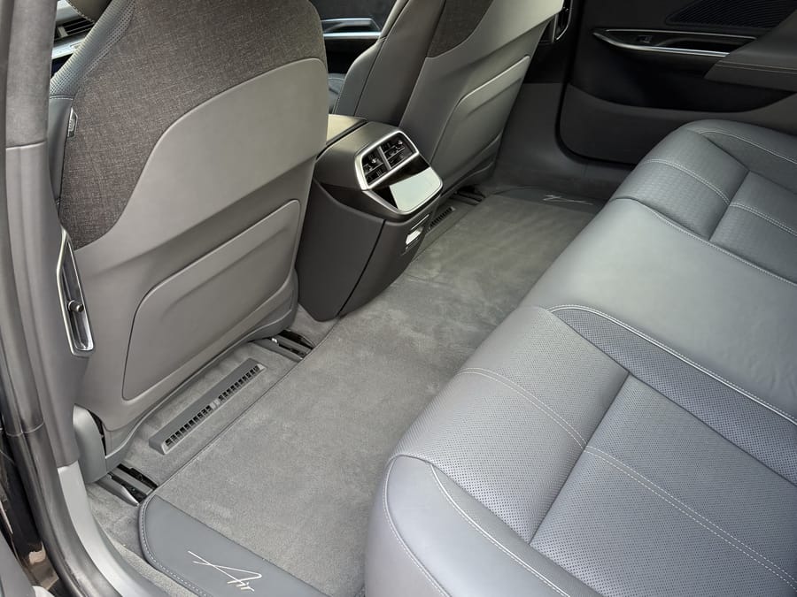Zadní sedadla Lucid Air Grand Touring